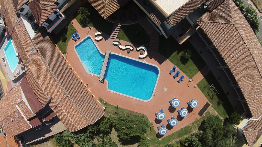 Hotel La Ciaccia Valledoria  Exteriör bild