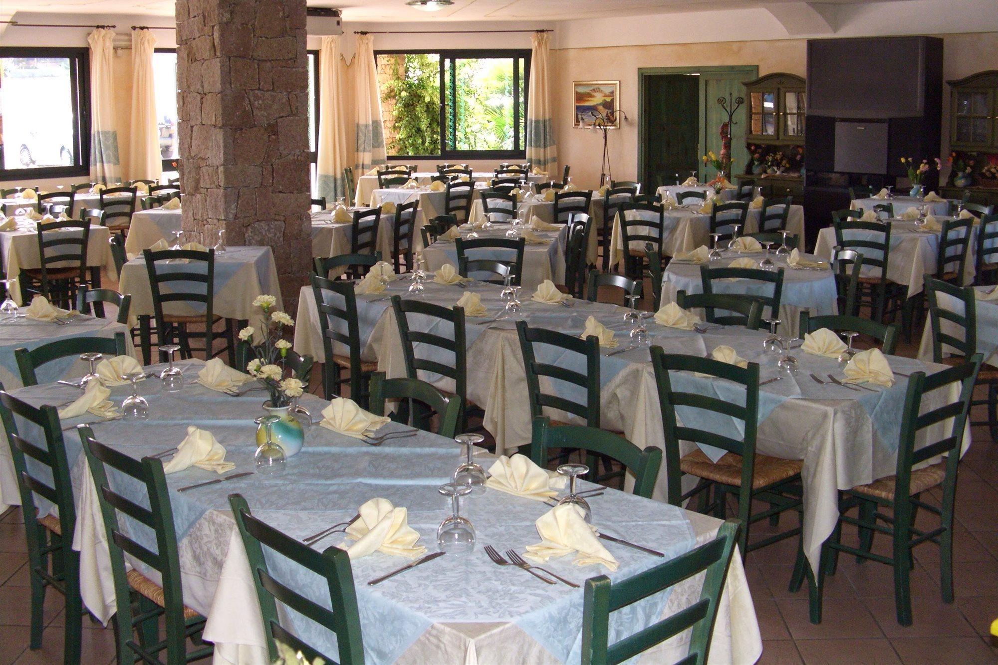 Hotel La Ciaccia Valledoria  Exteriör bild